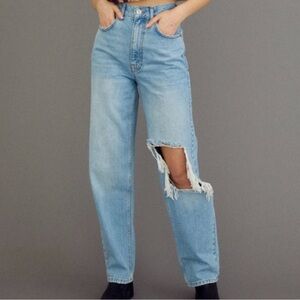 BDG Urban Outfitters High Rise Baggy Mom Jean Distressed Light Blue